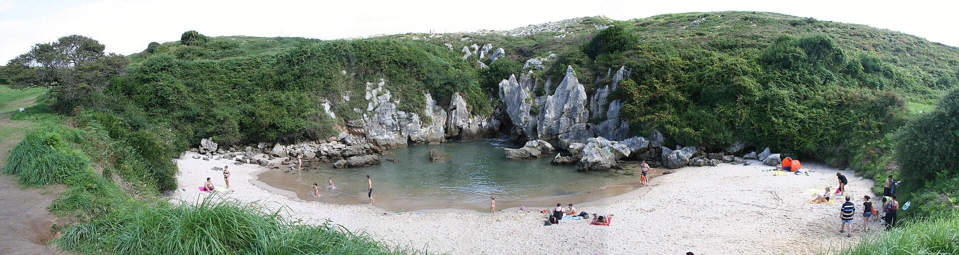Playa de Gulpiyuri — Llanes, Asturias